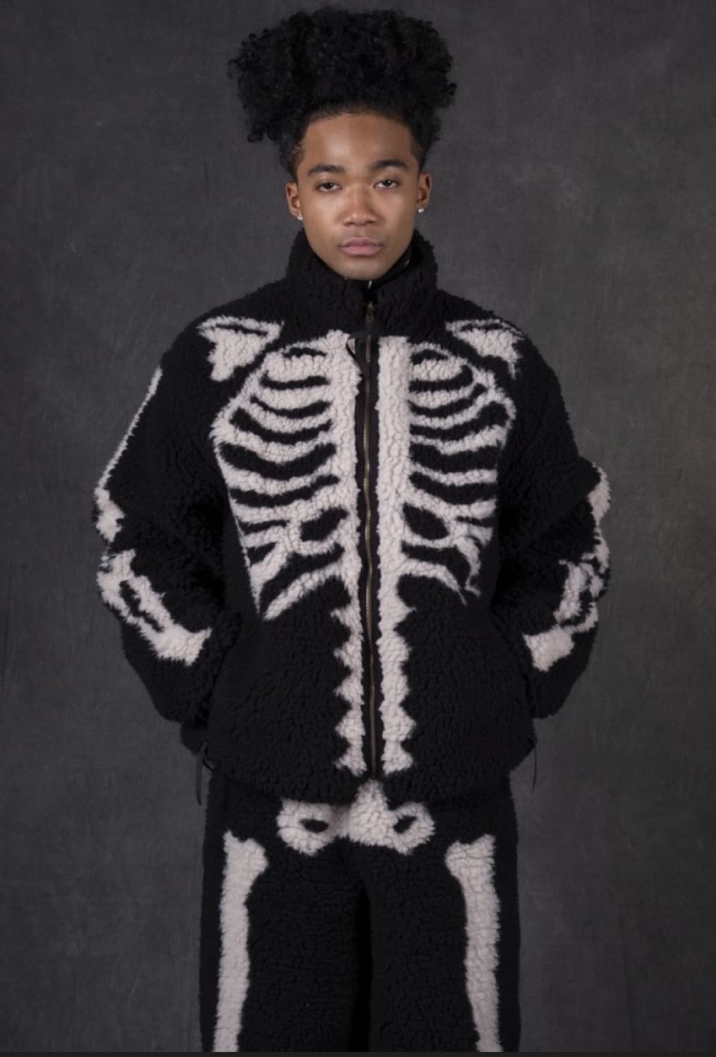 캐피탈 본 패턴 보아 플리스 리버시블 블루종 블랙 3사이즈 상품이미지3