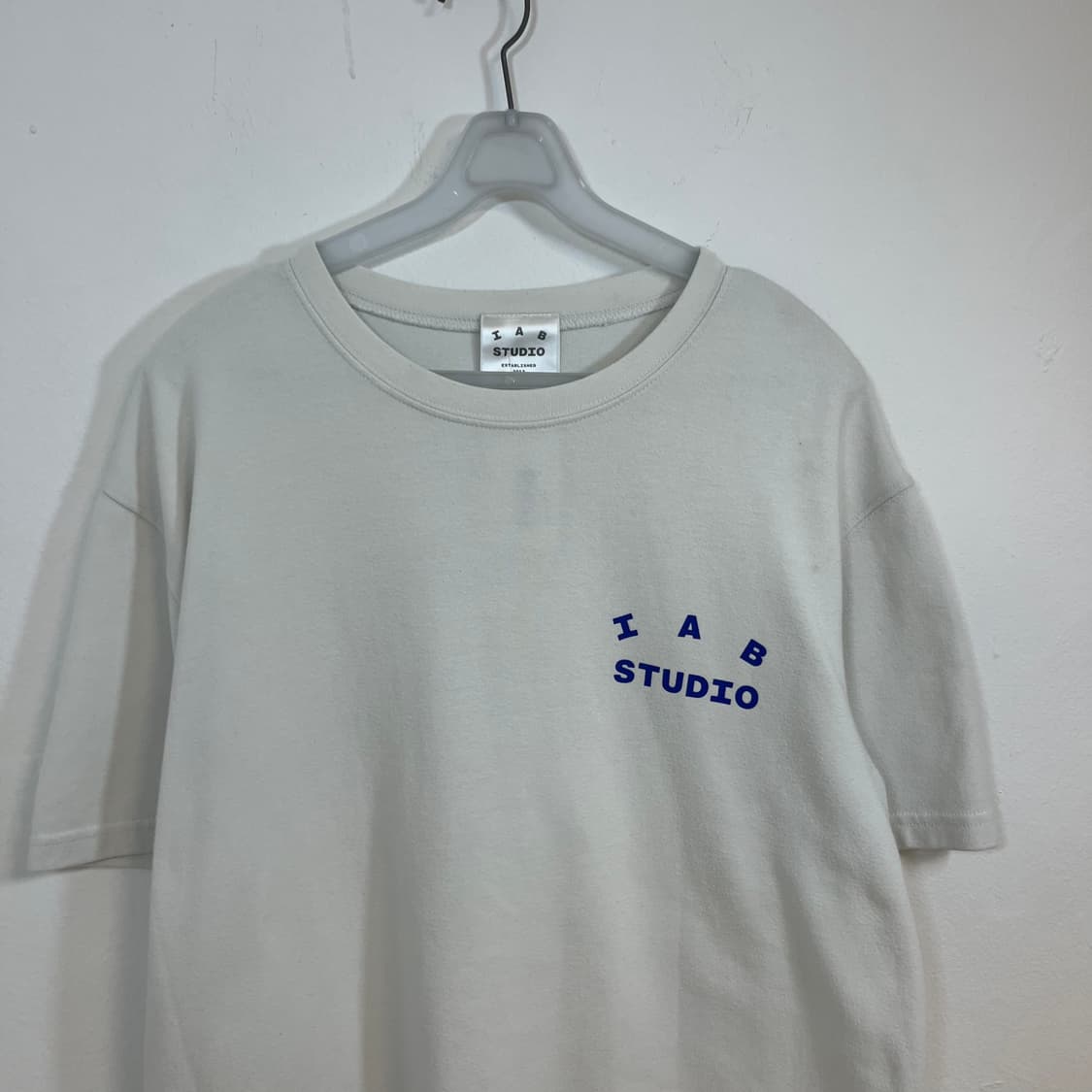IAB Studio white t-shirt 상품이미지4