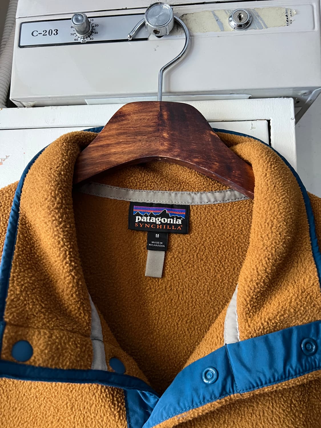 [M]파타고니아 신칠라 브라운 네이비 아노락 플리스 상품이미지2