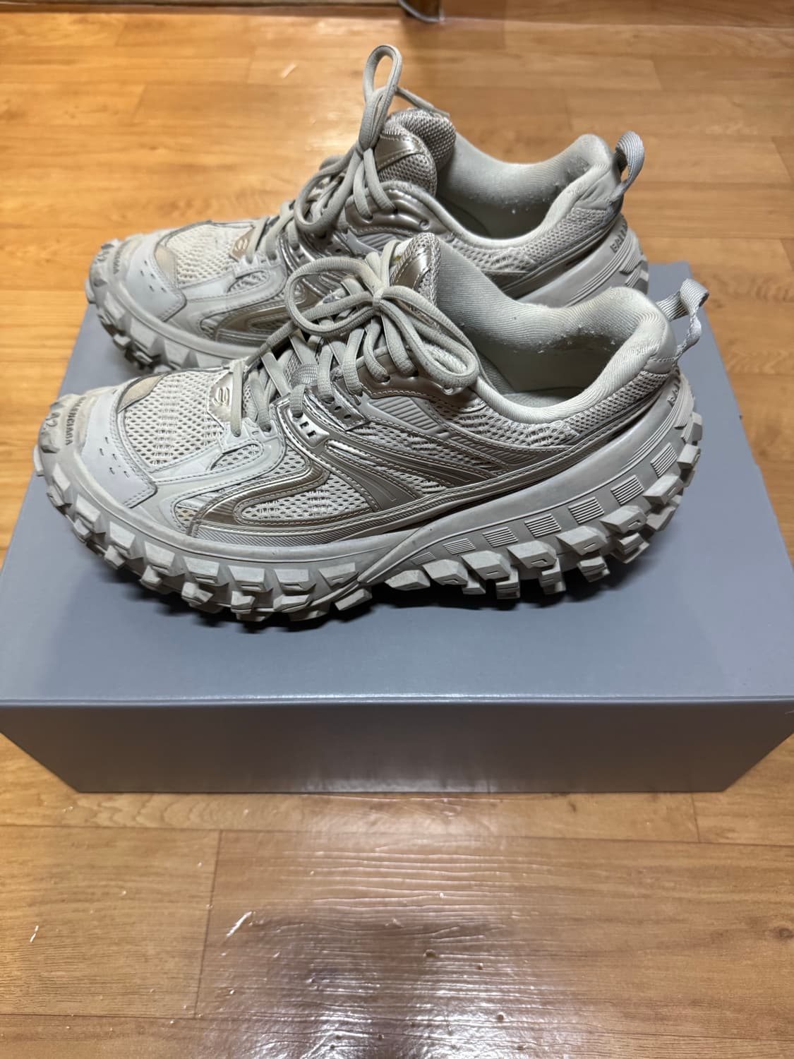 (42) 발렌시아가 디펜더 베이지 상품이미지2