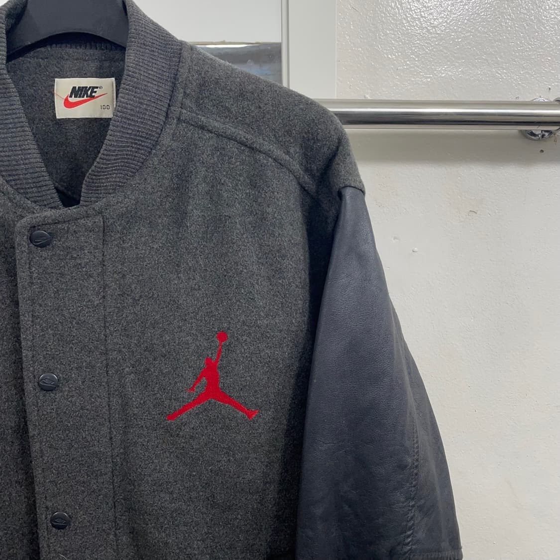 에어조던 소가죽 바시티 상품이미지5