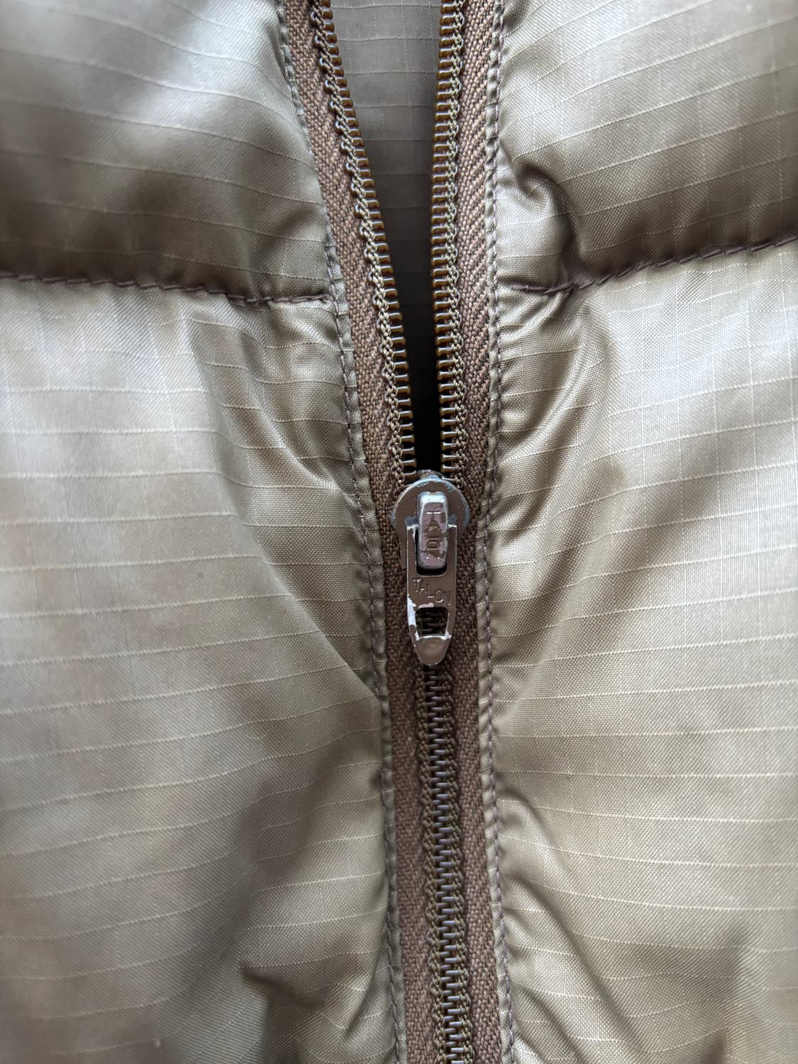 70‘s 에디바우어 푸퍼 재킷 상품이미지3