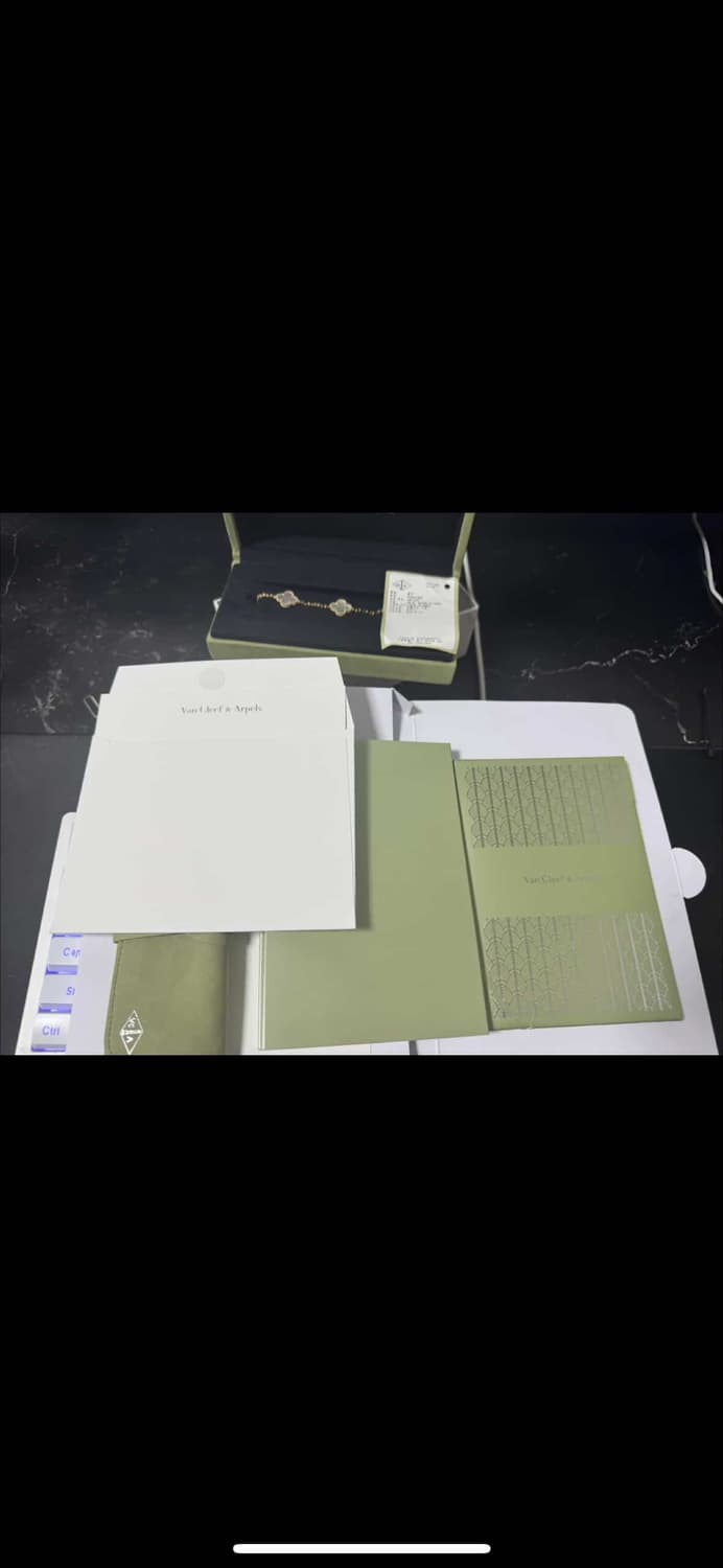 반클리프 아펠 알함브라 팔찌 흰자개 새상품 상품이미지2