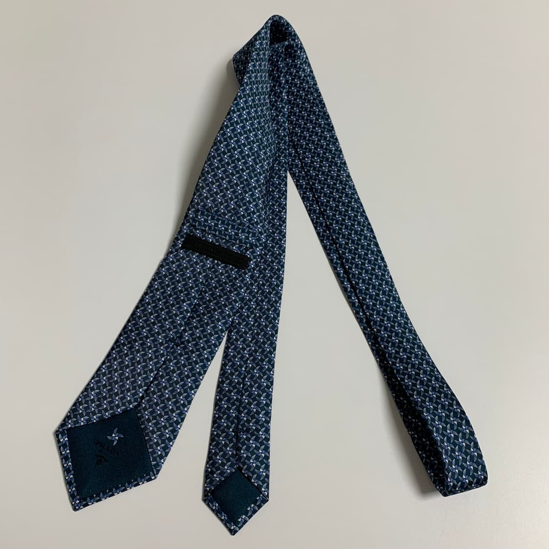 프라다(PRADA) 명품 중고 슬림넥타이 100실크 A+등급 7.2cm 상품이미지9