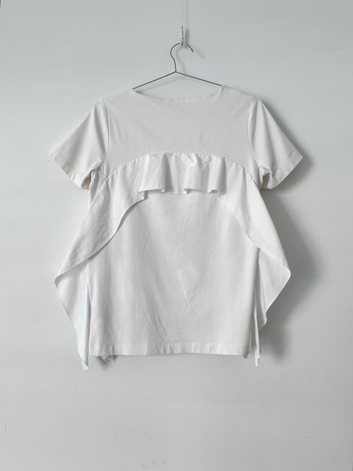 COS fly frill top / white 상품이미지7