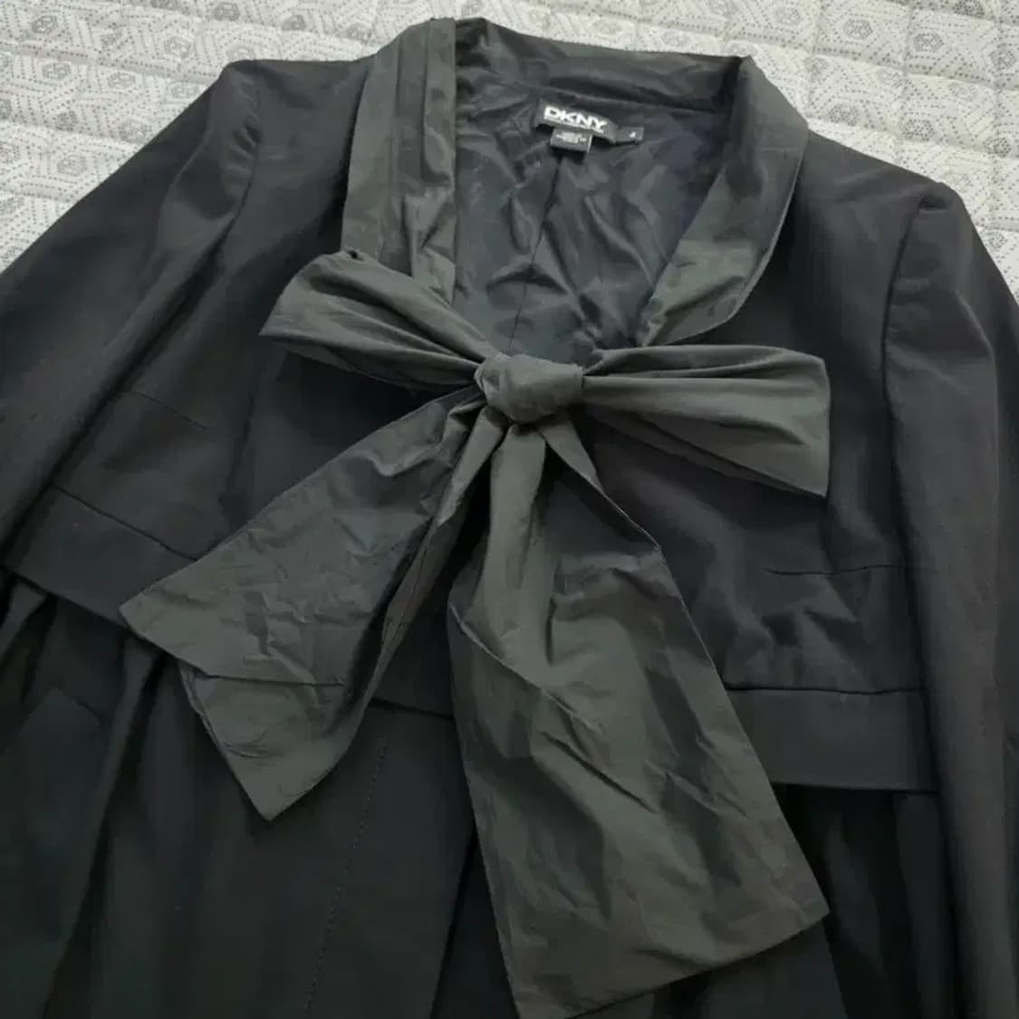 DKNY 디케이앤와이 블랙 리본 블라우스/자켓 ~55반 상품이미지2