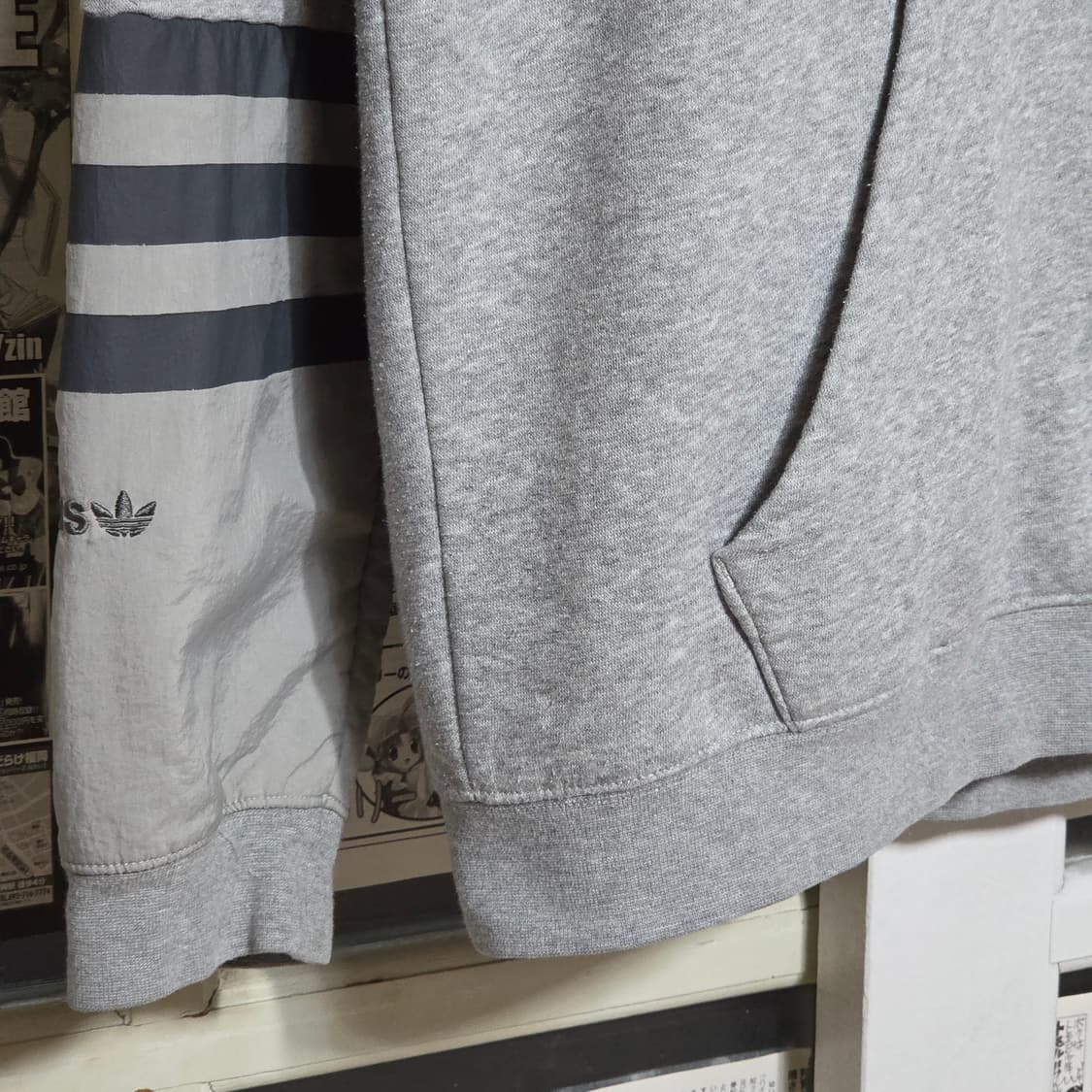 아디다스 트레포일 로고 그레이 후드티 상품이미지3