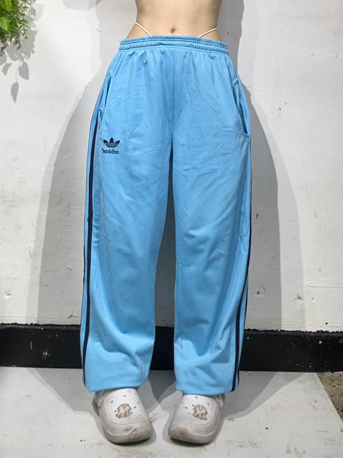 70s 아디다스 og 스카이 블루 파이어버드 대장급 와이드 팬츠 상품이미지2