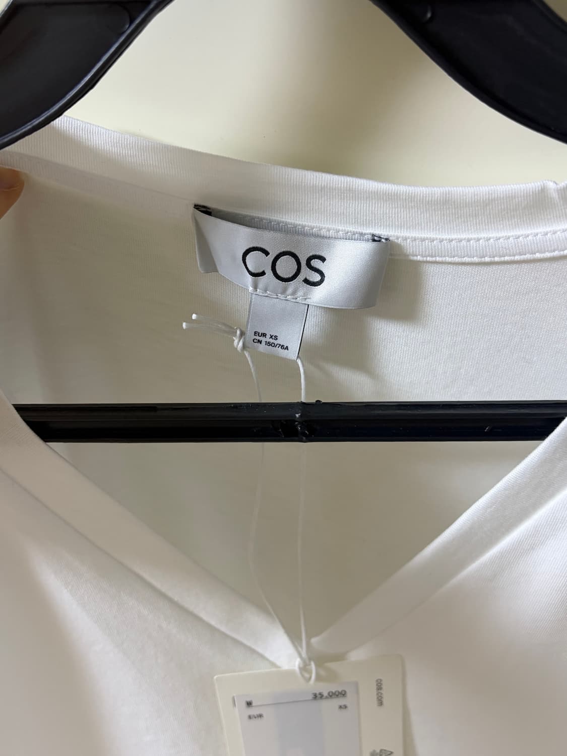 COS 코튼 브이넥 티셔츠_ 새상품 상품이미지5