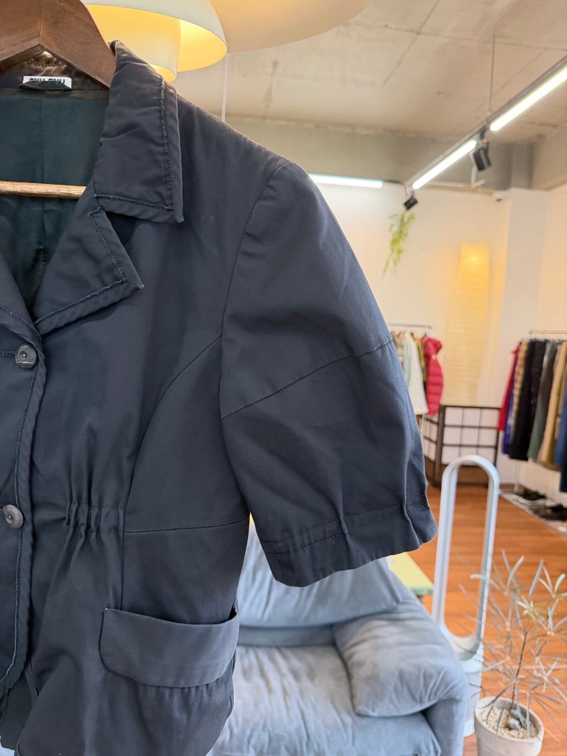 미우미우 06SS 하프 자켓  상품이미지5