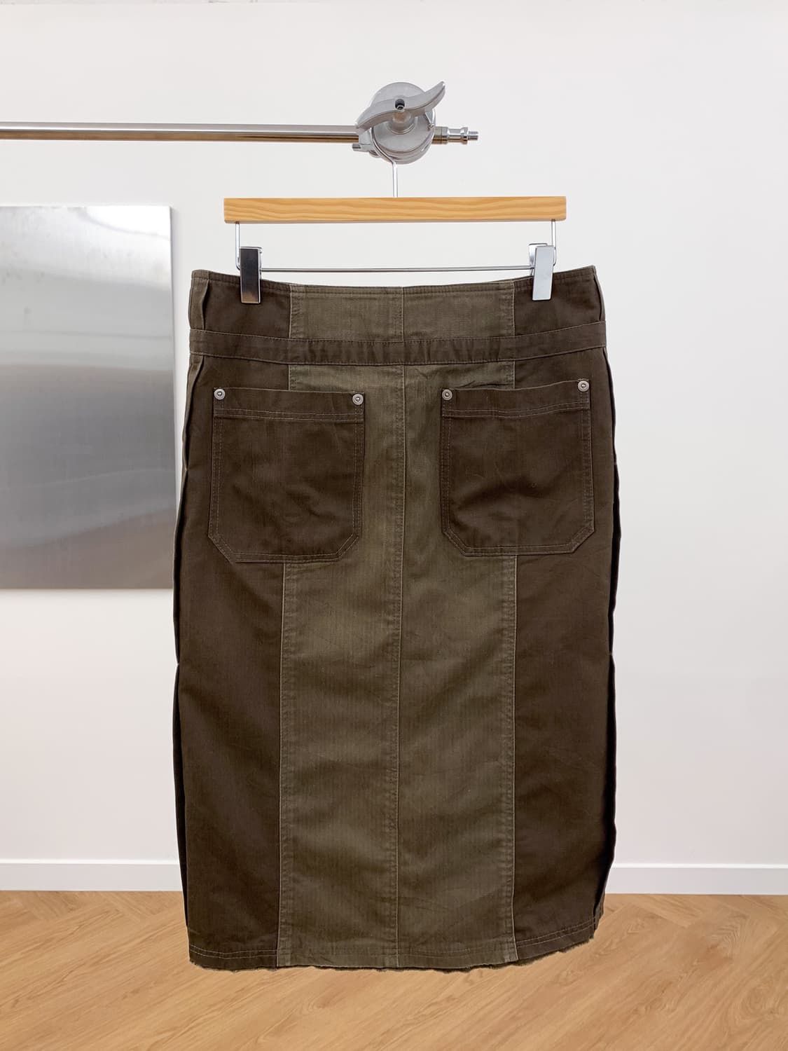 카키 배색 미디 H라인 스커트 30 상품이미지5