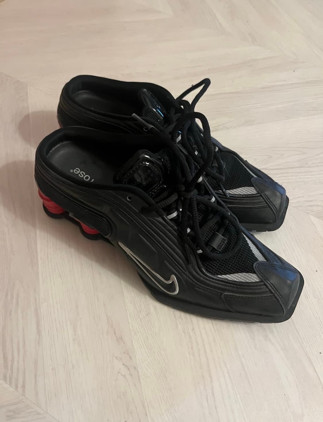 나이키X마틴로즈 샥스 230mm 상품이미지1