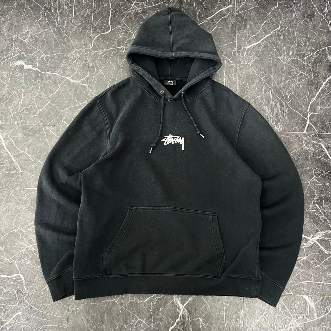 스투시 베이직 미들 스탁로고 후디 블랙 상품이미지2