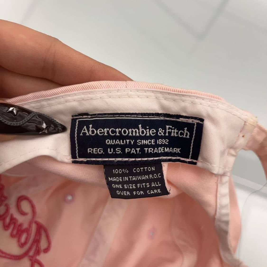 아베크롬비 Y2K 키치 레터링 딸기우유 볼캡 C08511 상품이미지4