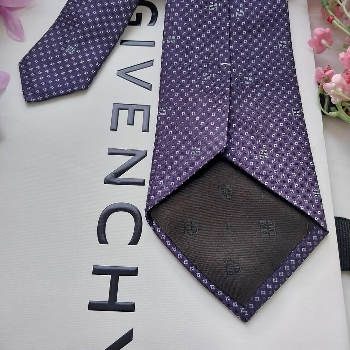 지방시 실크 퍼플 4G 패턴 넥타이 9cm S~A+등급 K1421
 상품이미지7