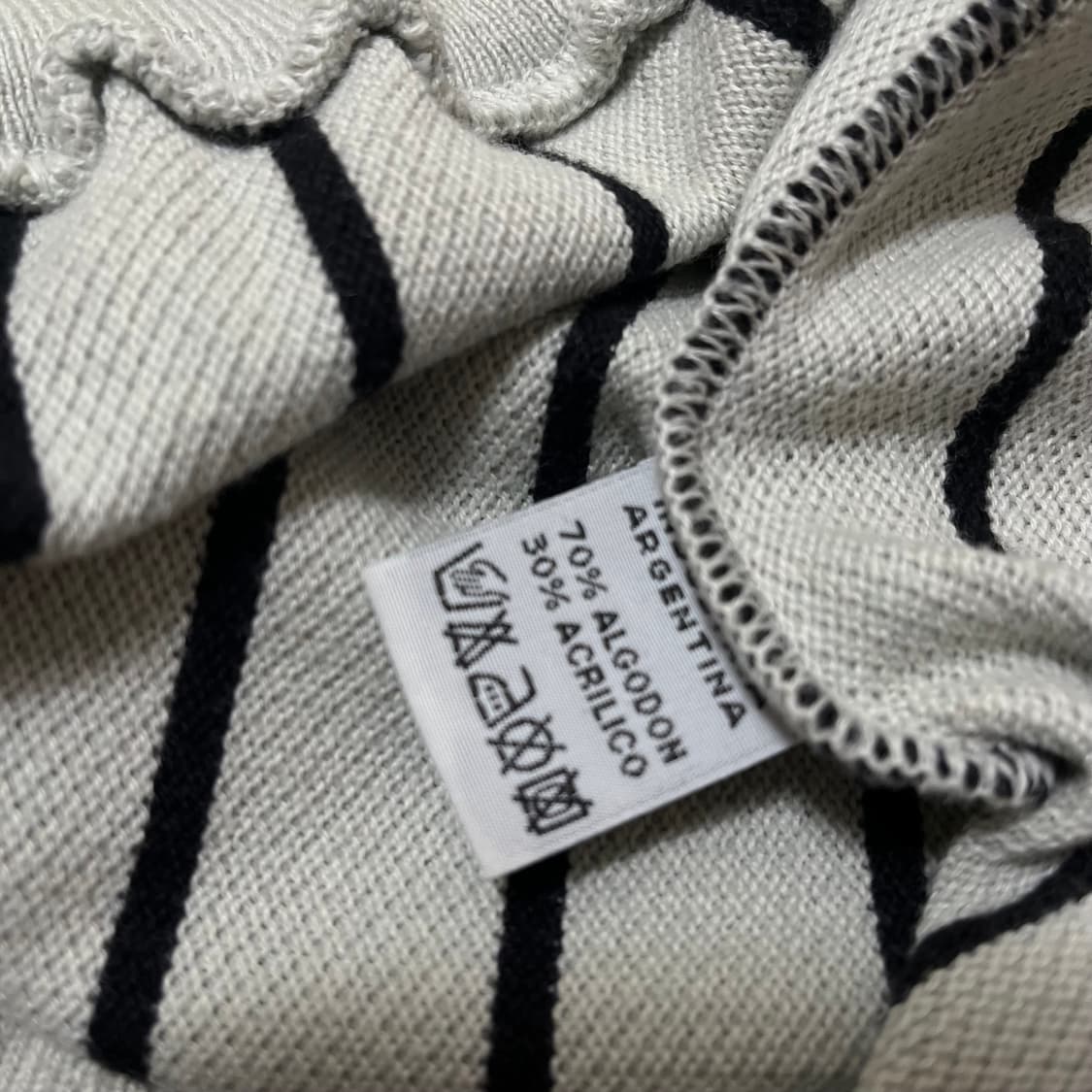 라코스테 스트라이프 자수로고 브이넥 니트 5사이즈 상품이미지5