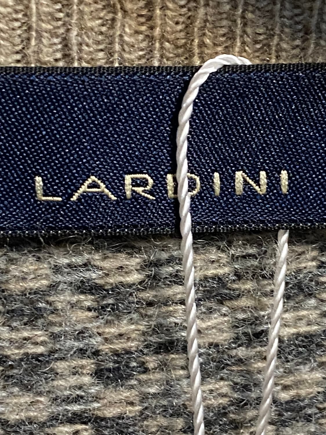 라르디니 와플 브이넥 스웨터 상품이미지6