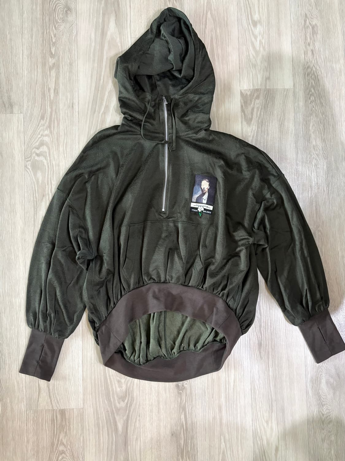 언더커버 25ss 하프집업 후디 카키 상품이미지2