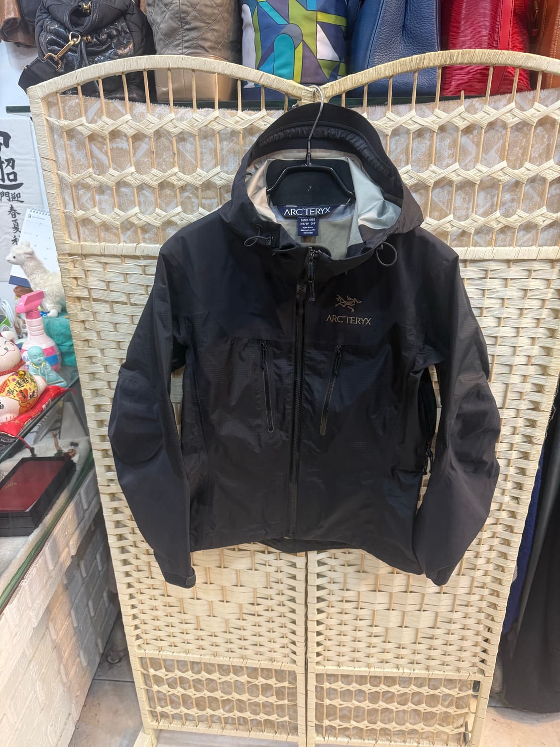 55-66 정품 아크테릭스 알파 SV 팝니다 상품이미지1