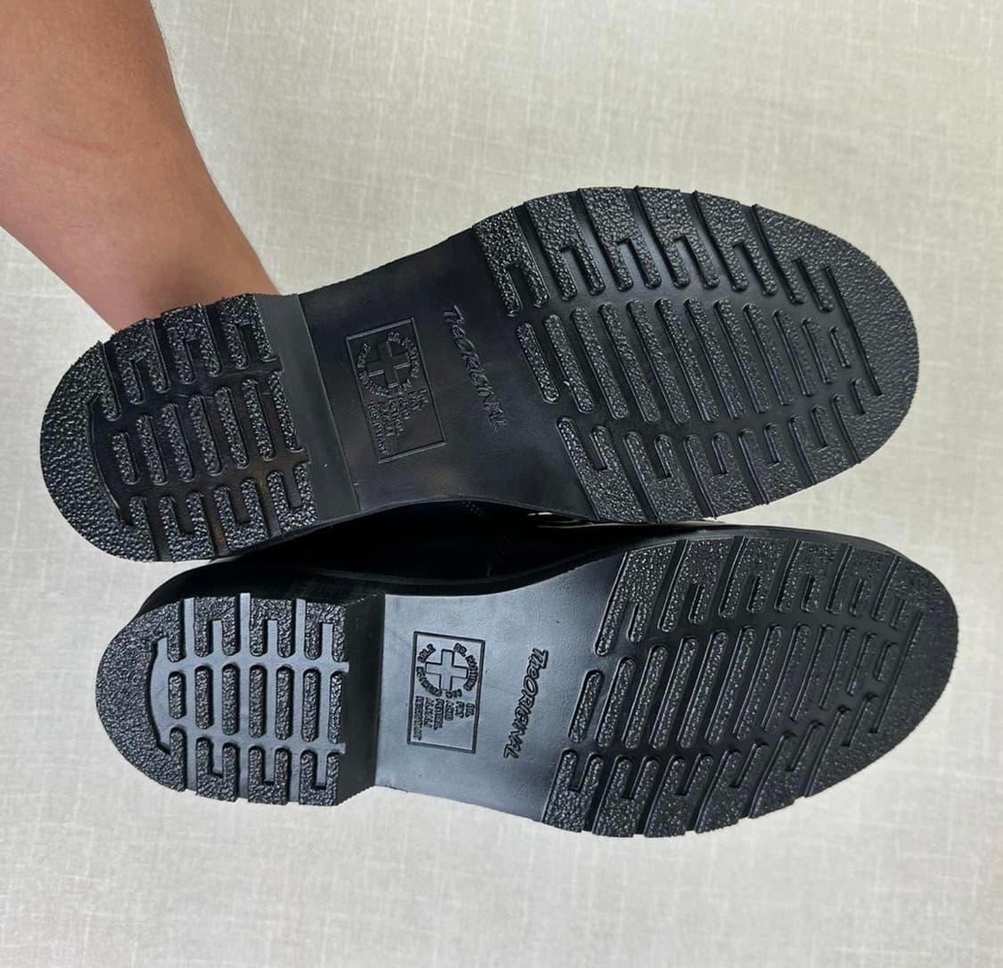 슈프림 닥터마틴 스터드 로퍼 상품이미지4