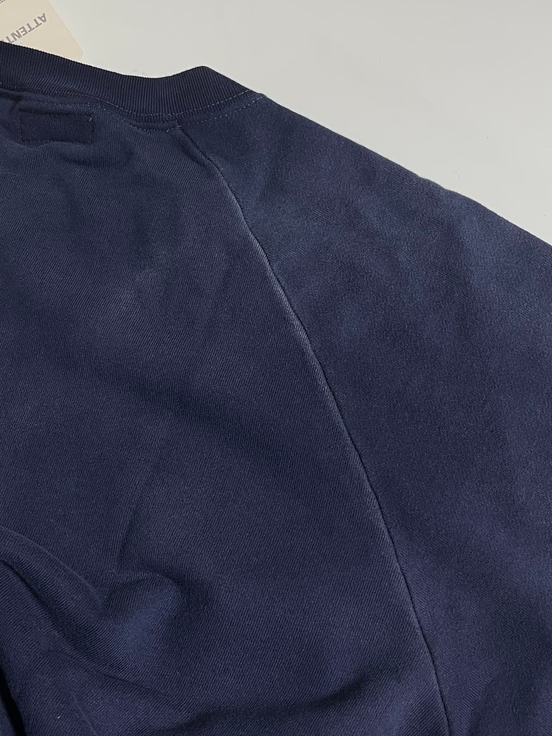 빔즈 프린팅 크롭 맨투맨 네이비 상품이미지5