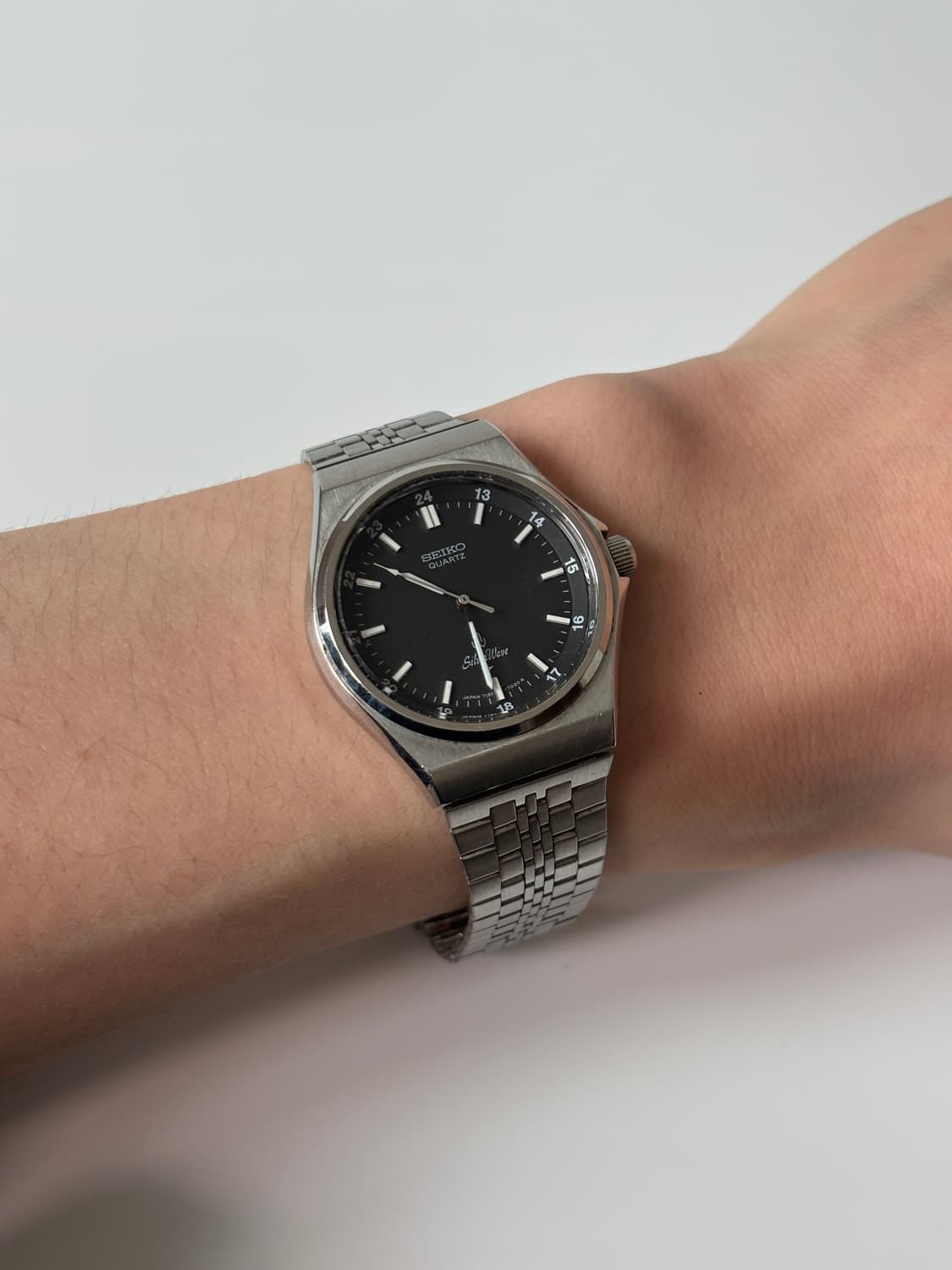 1980s Silverwave Black Dial Silver Quart 상품이미지8
