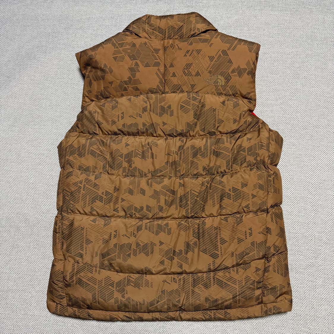노스페이스 700 브라운 패턴 패딩 조끼 상품이미지7