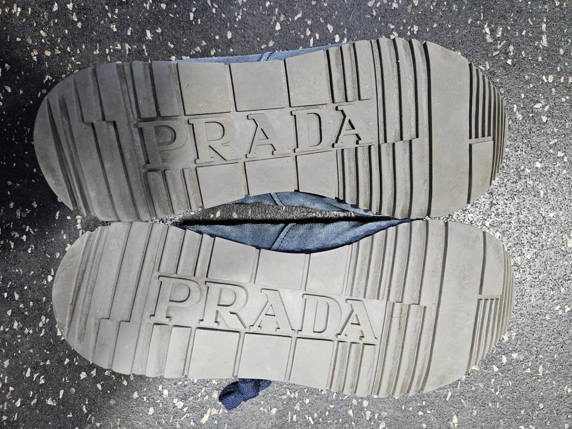 프라다 PRADA 네이비 스웨이드 스니커즈 6.5사이즈 (약 260mm) 상품이미지4