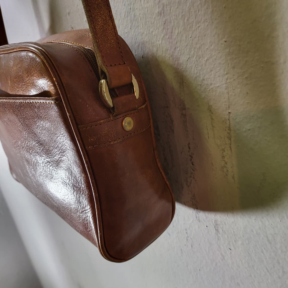 NICOLE 레더 크로스백 상품이미지5