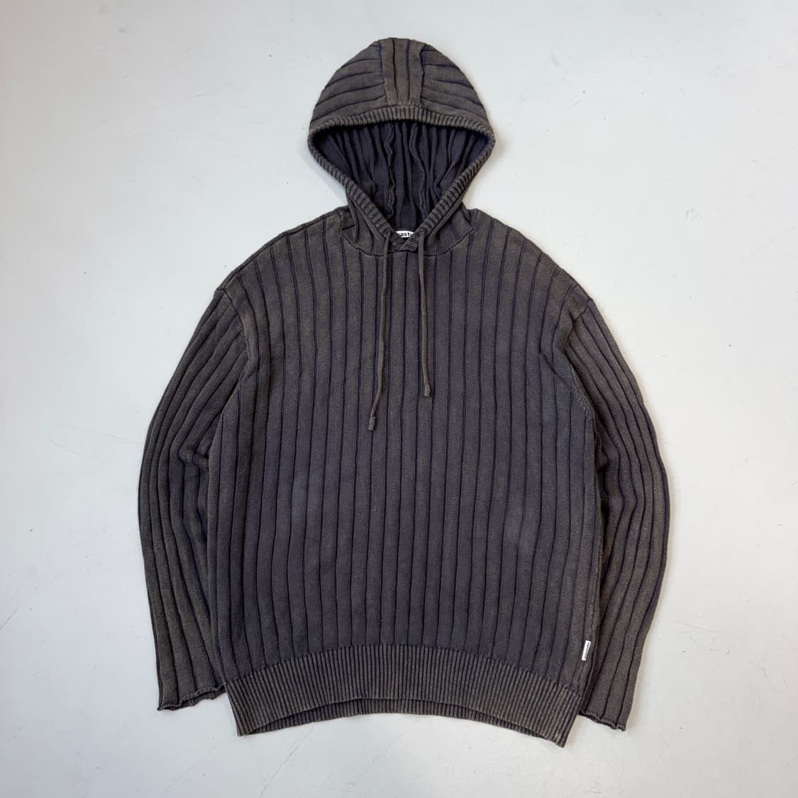 비바스튜디오 워싱 그런지 후드 니트 상품이미지2