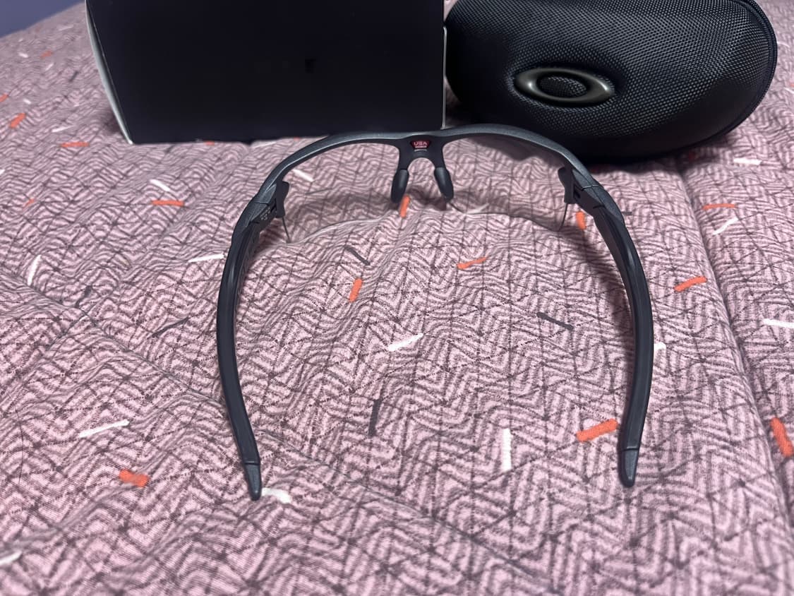 오클리 플락2.0 변색렌즈 시착품 상품이미지3