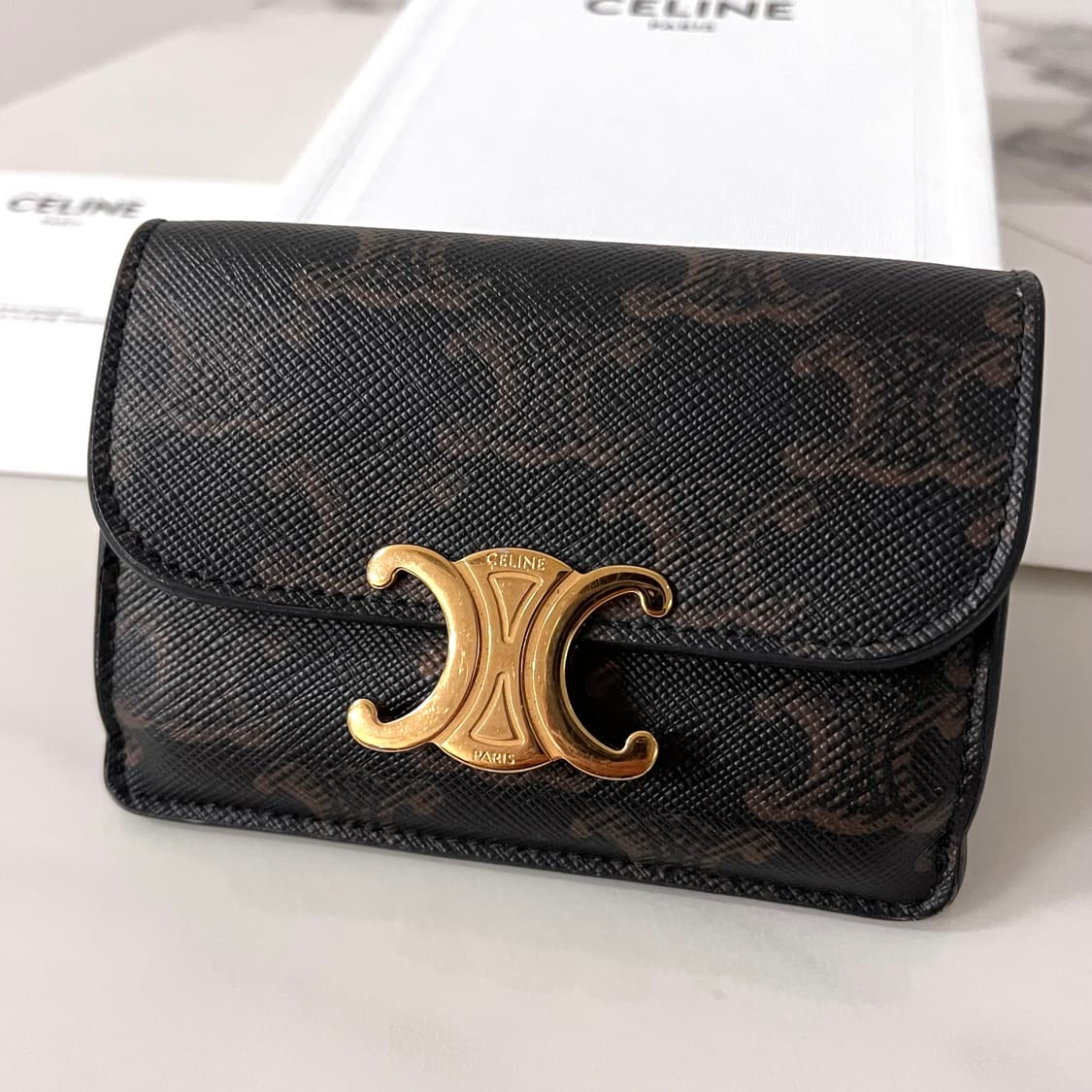 [S급/정품] 셀린느 트리옹프 캔버스 플랩 카드지갑 상품이미지2