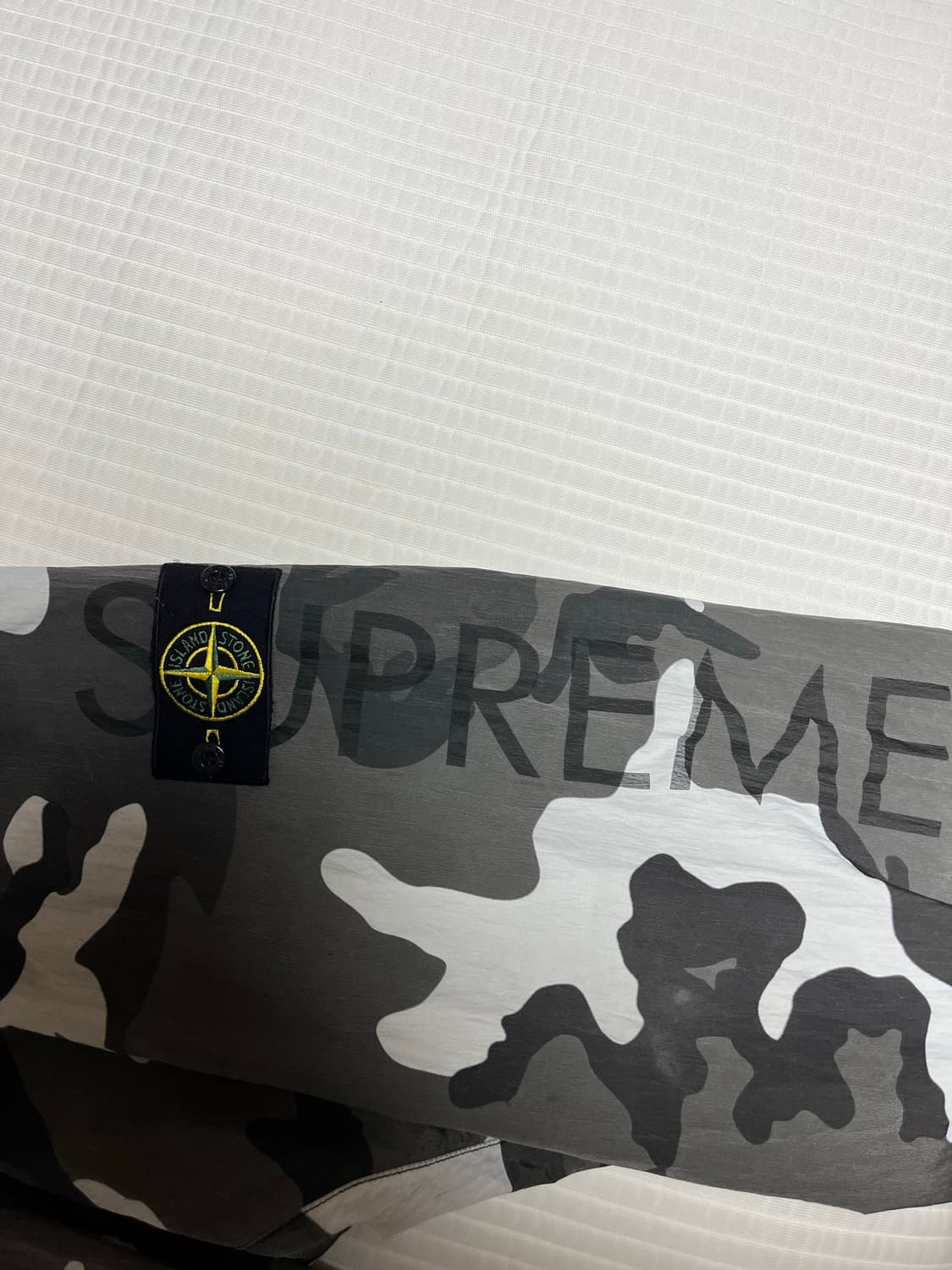 [S] 슈프림 스톤아일랜드 나일론 메탈 스노우 화이트카모 트랙팬츠 상품이미지6