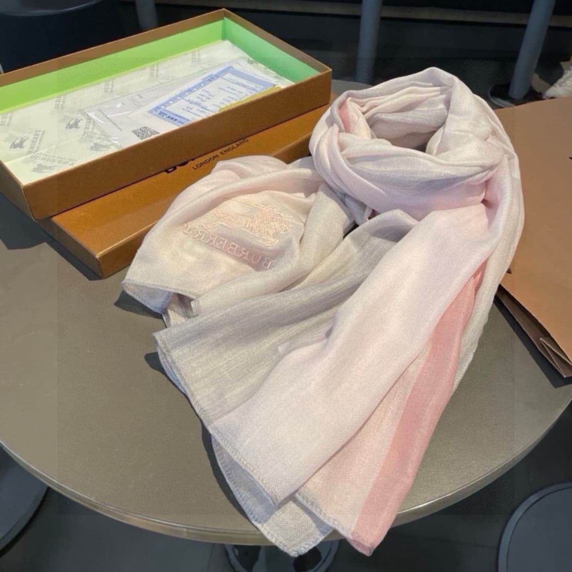 버버리 리버서블 스카프 100% 램스울
 상품이미지6