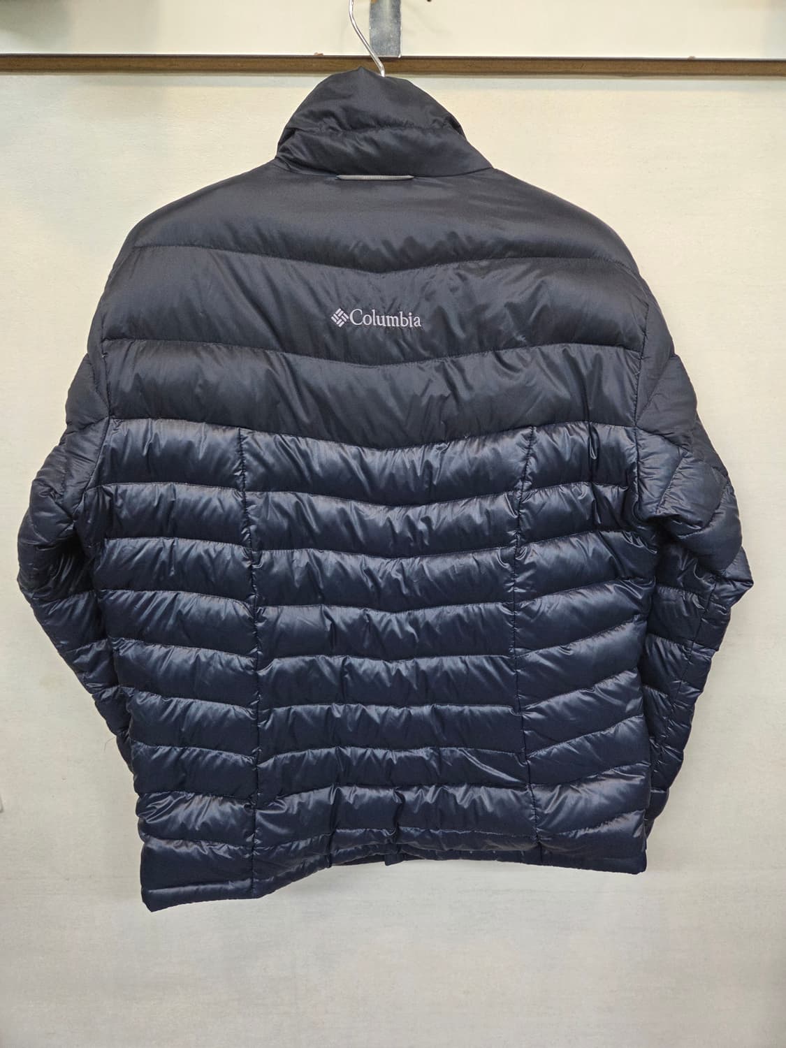컬럼비아 구스다운 경량패딩 L 상품이미지2