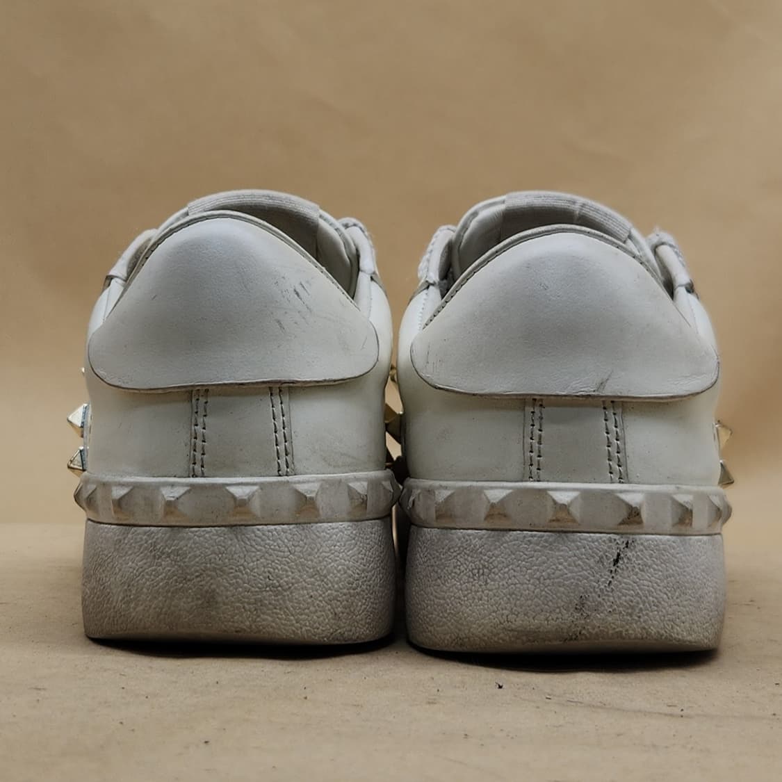 발렌티노 락스터드 스니커즈 39 250 상품이미지4