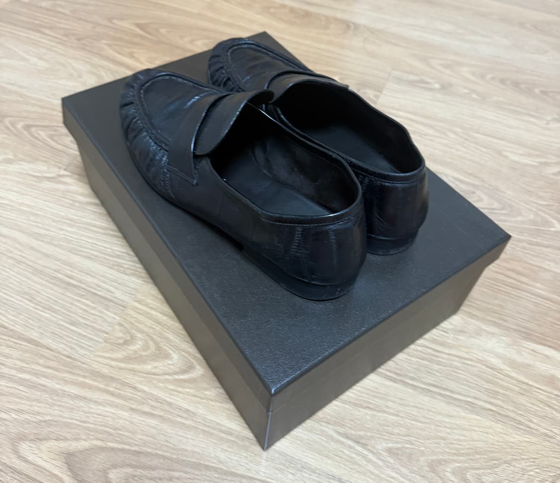 The row eel soft loafer 8.5사이즈 더로우 상품이미지5