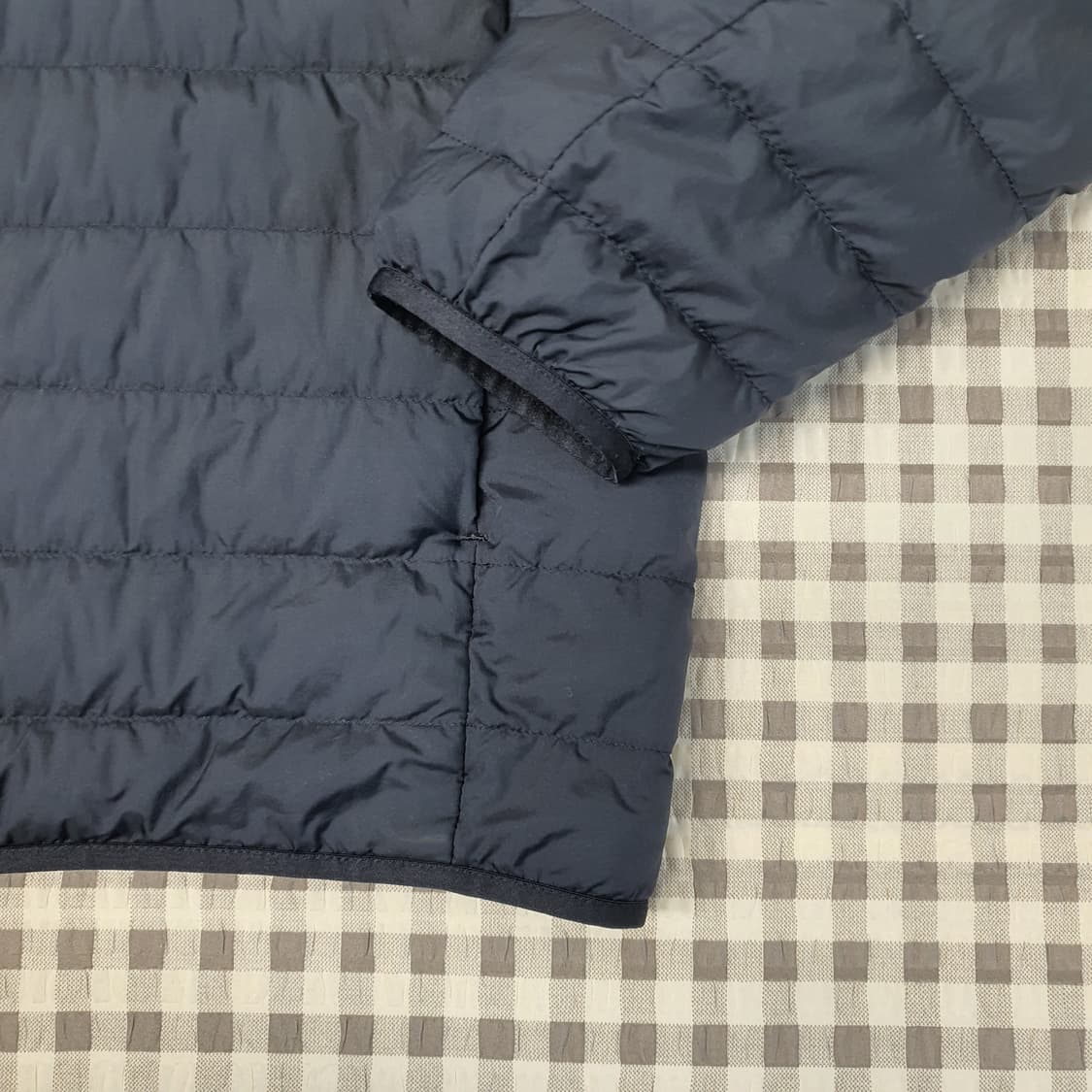 유니클로 오리털 경량패딩 남자95~100 상품이미지4