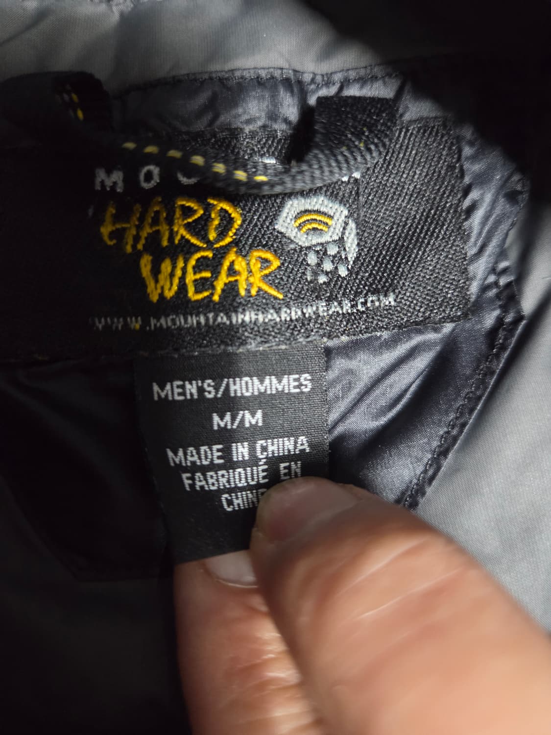 마운틴하드웨어 고프코어 블랙 패딩 상품이미지3