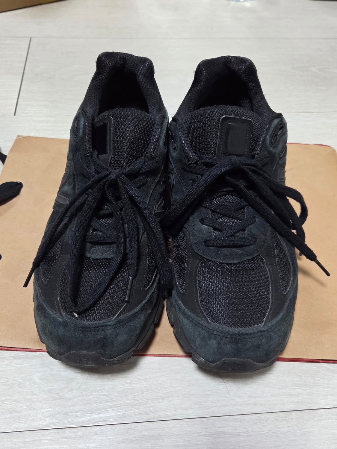 뉴발란스 990v4 트리플블랙 280 상품이미지1