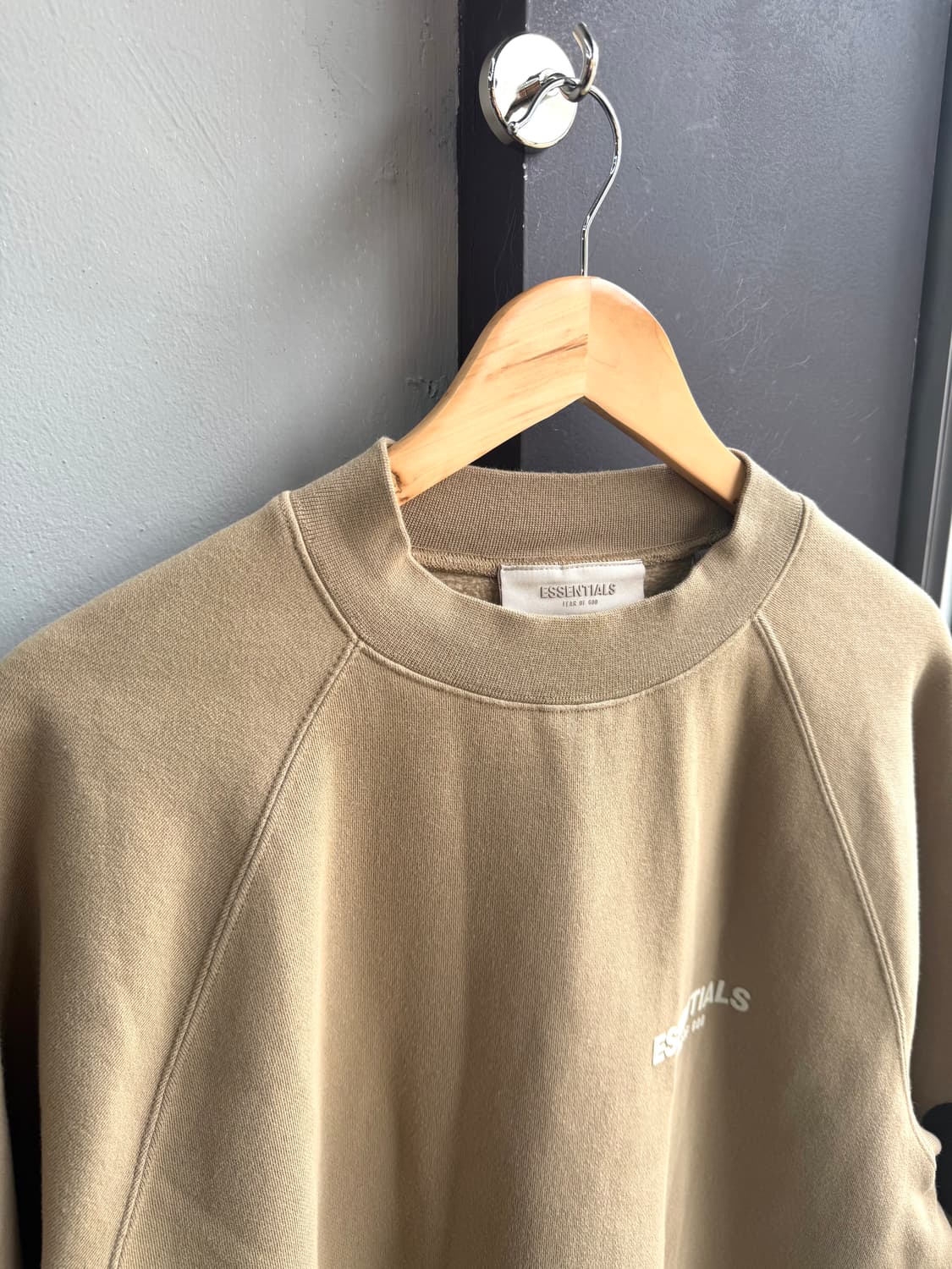 .S/ 피어오브갓 에센셜 FG 로고 맨투맨 상품이미지3