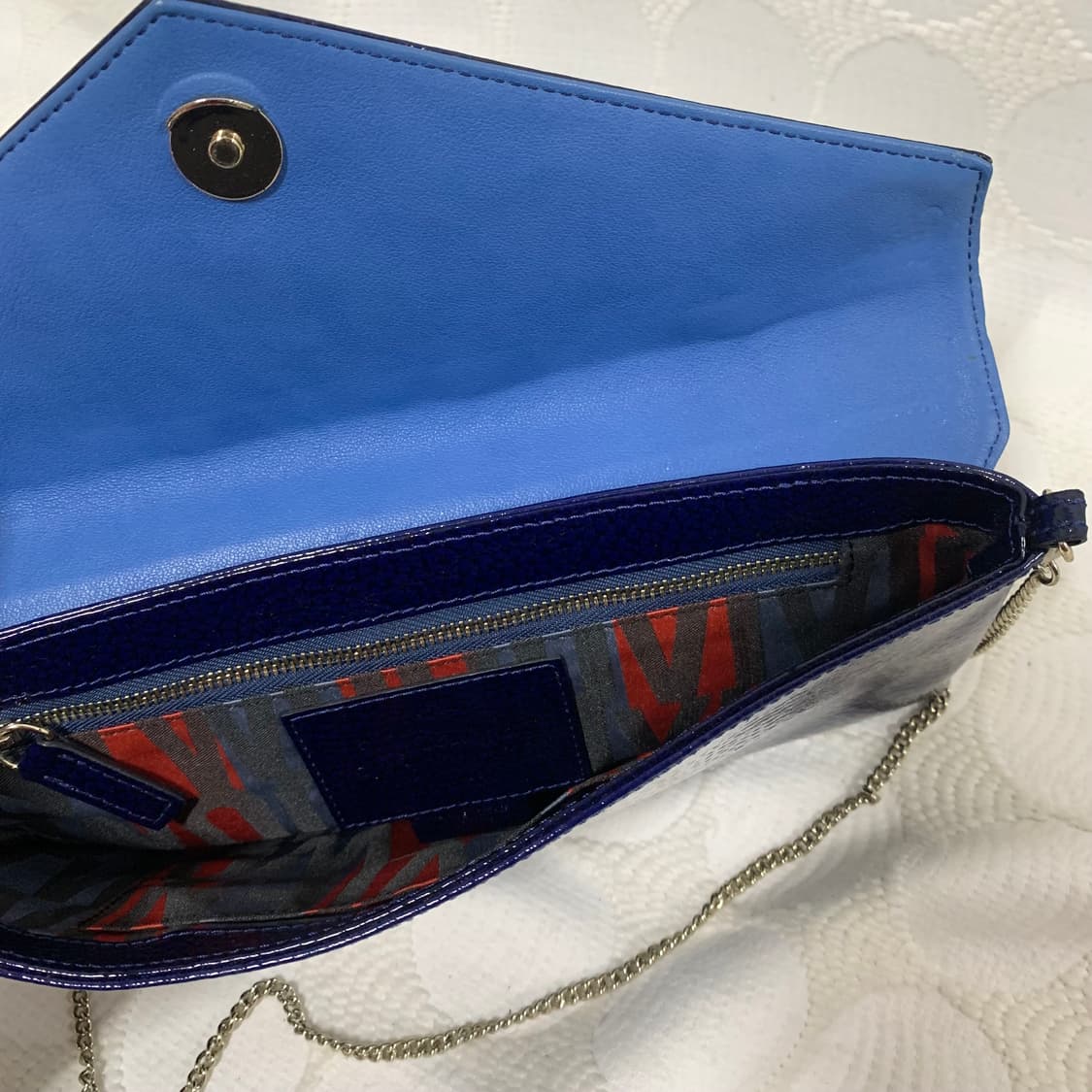 비비안 웨스트우드 블루 페이턴트 레더 엔벨로프 체인백 상품이미지5