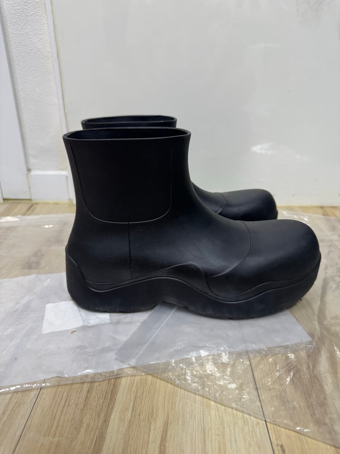 보테가베네타 퍼들 앵클 부츠 상품이미지2