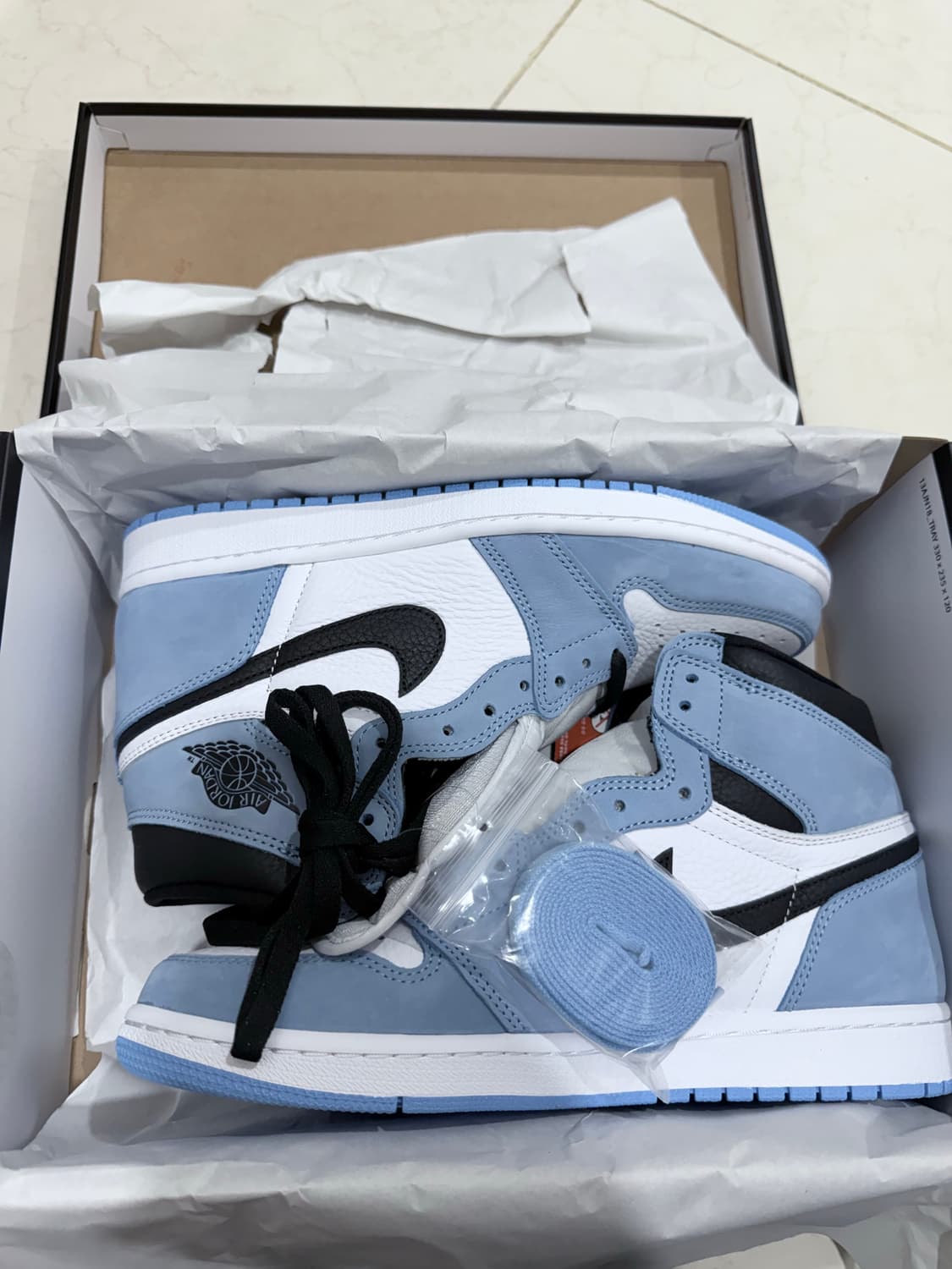나이키 조던 유니버티블루 280 팝니다 상품이미지2