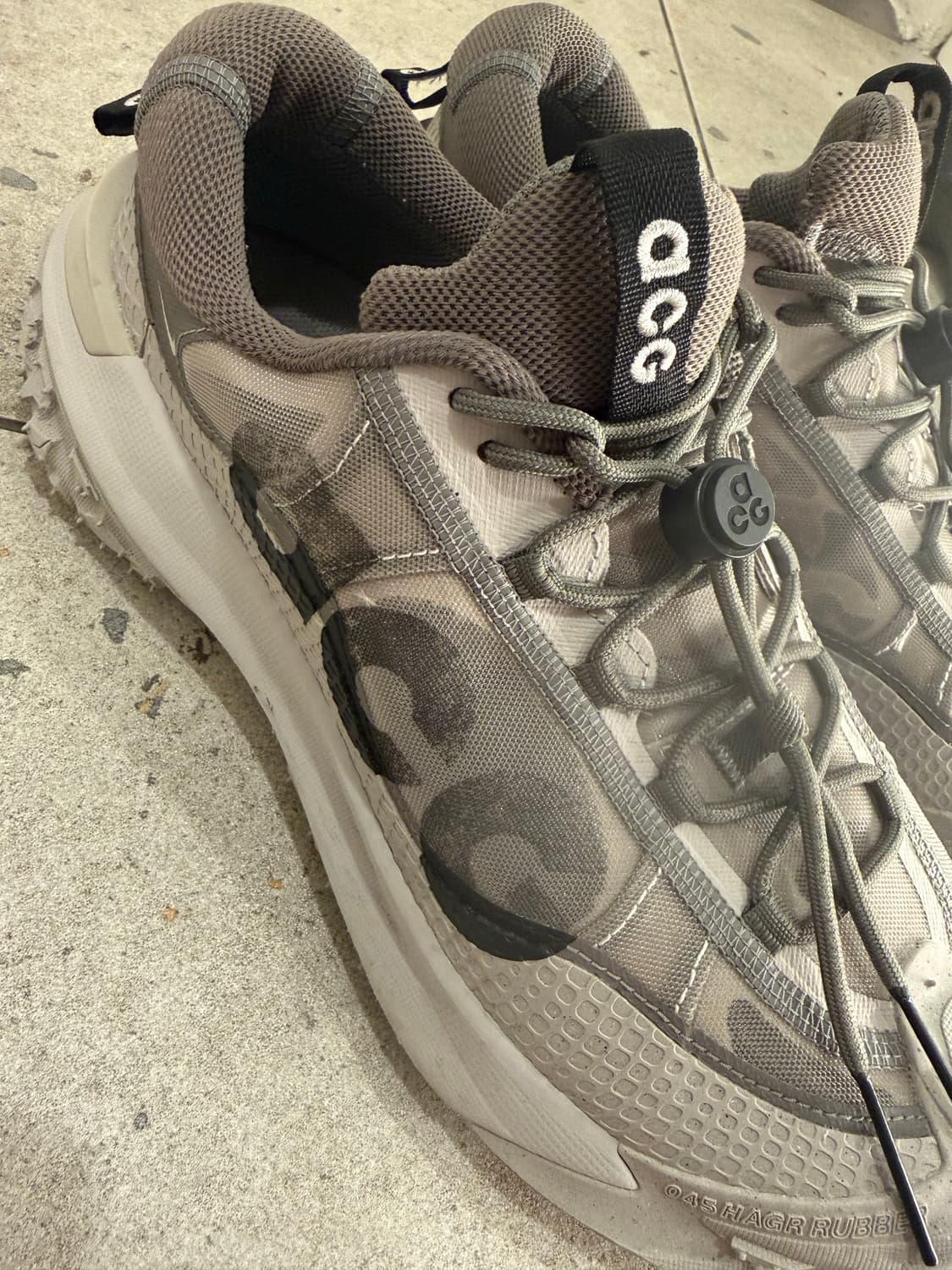 나이키 acg 마운틴플라이 라이트 아이언 오어 블랙 상품이미지3