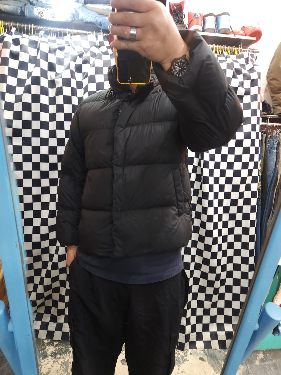 유니클로 울트라 라이트 볼륨 경량 패딩점퍼

 상품이미지8