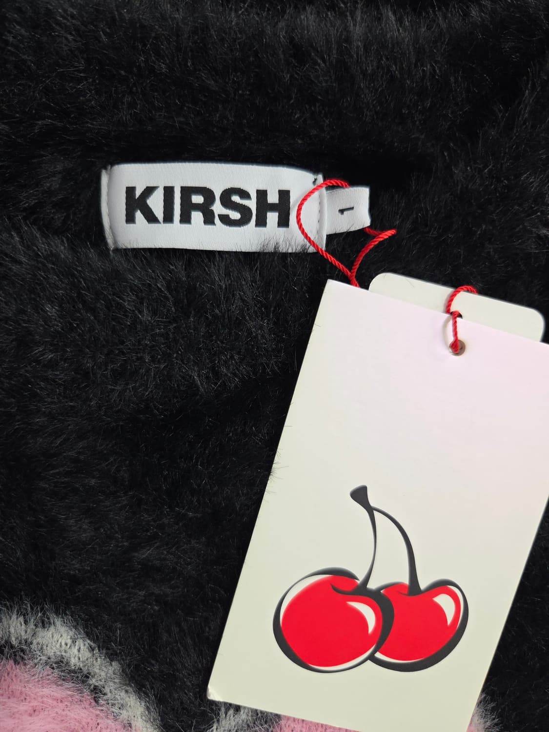 (새 상품) KIRSH 키르시 하트 그래픽 헤어리 니트 블랙 상품이미지4
