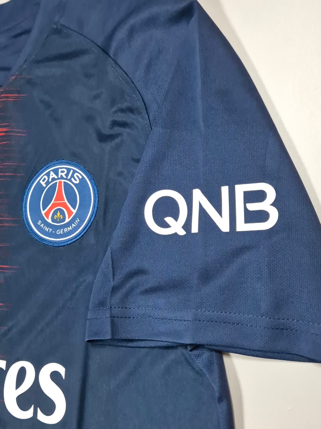 18-19시즌 파리생제르망 홈 네이마르 유니폼 L 상품이미지5