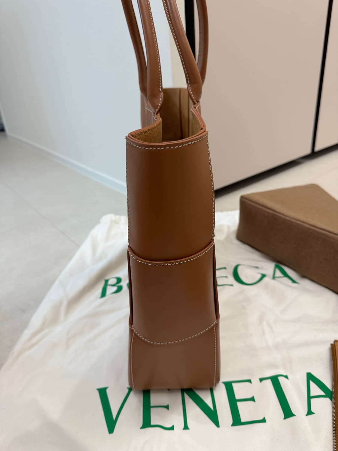 (미사용) 보테가베네타 아르코 토트백 라지 상품이미지7