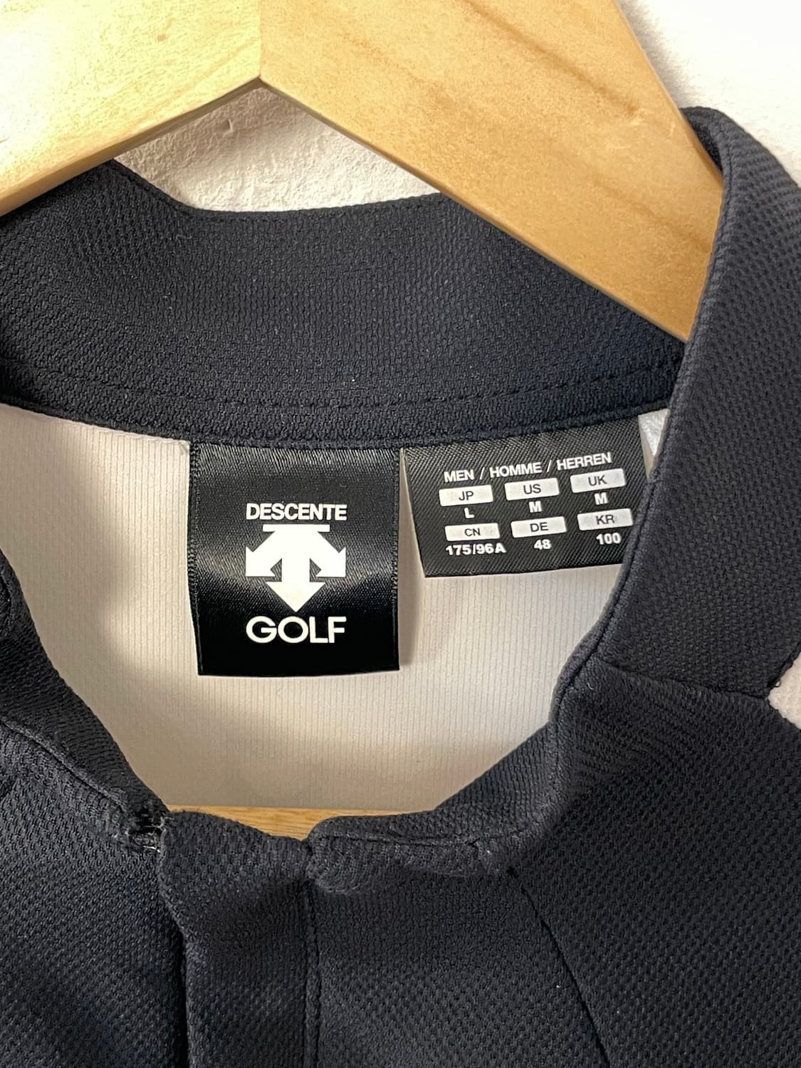 데상트 골프 셔츠  상품이미지4